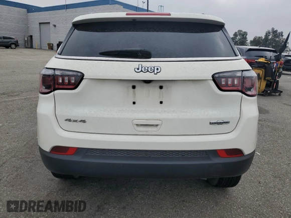 2018 Jeep Compass Latitude with VIN 3C4NJDBB6JT481739, listed as a Copart auction lot 58528565 with 97,788 mi miles and Salvage title. Bid and sale history available at DreamBid. Image 6.