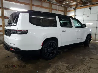2024 Jeep Grand Wagoneer Series II z VIN 1C4SJSFPXRS149913, wystawiony jako Copart lot #44986305 z przebiegiem 20 096 mil mil oraz Czysty tytuł • Clean title. Historia ofert i sprzedaży dostępna na DreamBid. Obrazek 3.