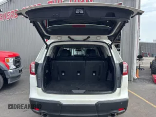2022 Subaru Ascent Limited z VIN 4S4WMAKD0N3458420, wystawiony jako IAAI lot #42455822 z przebiegiem 114 624 mil mil oraz . Historia ofert i sprzedaży dostępna na DreamBid. Obrazek 1.