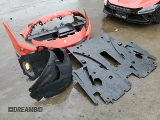 2020 Ferrari F8 z VIN ZFF92LLAXL0252707, wystawiony jako Copart lot #43547204 z przebiegiem 4092 mil mil oraz . Historia ofert i sprzedaży dostępna na DreamBid. Obrazek 12.