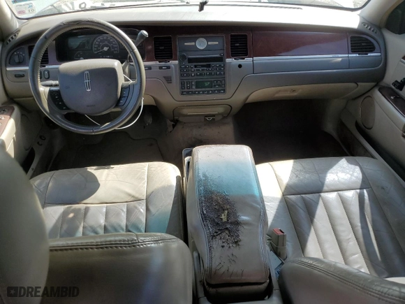 2005 Lincoln Town Car Signature with VIN 1LNHM81W95Y629785, listed as a Copart auction lot 53444095 with 150,120 mi miles and Salvage Title. Bid and sale history available at carsss.com. Image 8.