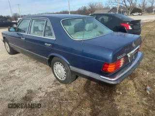 1986 Mercedes-Benz 560 with VIN WDBCA39D9GA217924, listed as a Copart auction lot 44278365 with 340,185 mi miles and Clean Title. Bid and sale history available at DreamBid. Image 3.