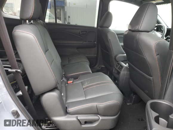 2022 Honda Passport TrailSport z VIN 5FNYF8H62NB017724, wystawiony jako Copart lot #49666975 z przebiegiem 45 245 mil mil oraz Szkoda całkowita • Salvage title. Historia ofert i sprzedaży dostępna na DreamBid. Obrazek 10.
