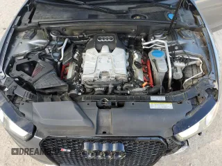 2013 Audi S5 Prestige z VIN WAUVGAFR9DA001304, wystawiony jako Copart lot #54165695 z przebiegiem 106 571 mil mil oraz Szkody całkowita. Historia ofert i sprzedaży dostępna na DreamBid. Obrazek 11.