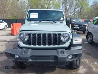 2024 Jeep Wrangler Willys с VIN 1C4PJXDG8RW250558, выставлен на аукционе IAAI как лот 41966152 с пробегом 4 083 миль миль и . История ставок и продаж доступна на DreamBid. Изображение 13.