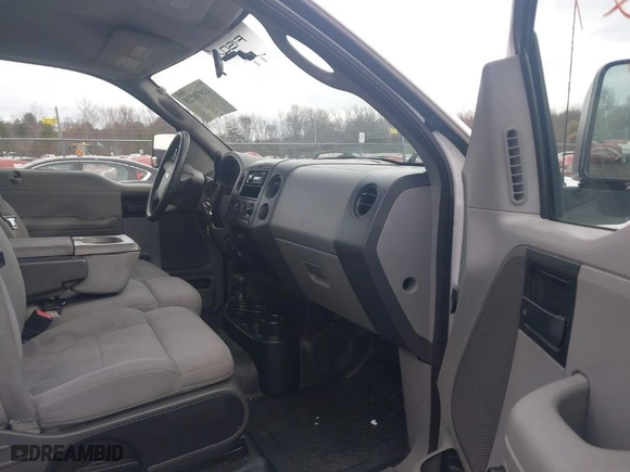 2006 Ford F-150 STX with VIN 1FTRX04W76KB03222, listed as a IAAI auction lot 41970229 with 140,642 mi miles. Bid and sale history available at carsss.com. Image 5.