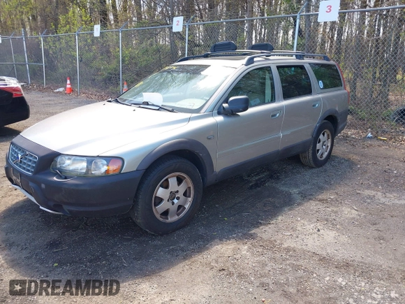2004 Volvo V70 XC70 with VIN YV1SZ59H241171718, listed as a IAAI auction lot 41958796 with 76,710 mi miles. Bid and sale history available at carsss.com. Image 2.