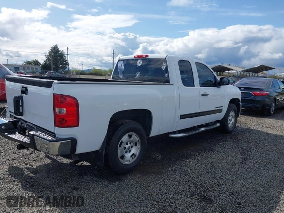 2013 Chevrolet Silverado 1500 LT with VIN 1GCRKSE72DZ375571, listed as a IAAI auction lot 41935839 with 81,696 mi miles and . Bid and sale history available at DreamBid. Image 4.
