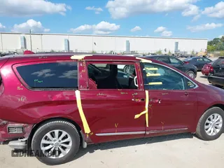 2018 Chrysler Pacifica Touring L with VIN 2C4RC1BG0JR279665, listed as a IAAI auction lot 40336389 with 80,835 mi miles and . Bid and sale history available at DreamBid. Image 6.
