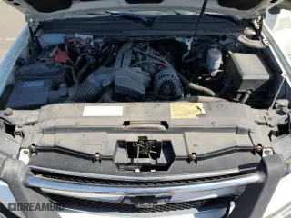 2010 Chevrolet Suburban Commercial with VIN 1GNUKHE34AR172002, listed as a Copart auction lot 70952054 with 102,324 mi miles and Clean Title. Bid and sale history available at carsss.com. Image 12.