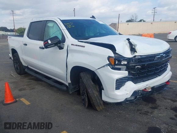 2024 Chevrolet Silverado 1500 RST with VIN 1GCUDEED2RZ105033, listed as a IAAI auction lot 41552431 with 15,515 mi miles. Bid and sale history available at carsss.com. Image 1.