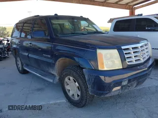 2004 Cadillac Escalade z VIN 1GYEK63N74R174198, wystawiony jako IAAI lot #42072784 z przebiegiem 203 492 mil mil oraz . Historia ofert i sprzedaży dostępna na DreamBid. Obrazek 1.