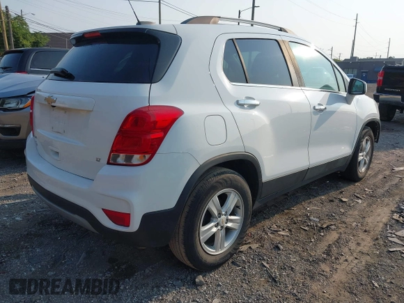2020 Chevrolet Trax LT with VIN KL7CJLSBXLB073148, listed as a IAAI auction lot 40321540 with 53,972 mi miles and . Bid and sale history available at DreamBid. Image 4.