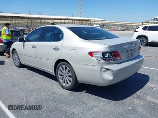 2005 Lexus ES 350 z VIN JTHBA30G155066473, wystawiony jako IAAI lot #42312214 z przebiegiem 163 569 mil mil oraz . Historia ofert i sprzedaży dostępna na DreamBid. Obrazek 3.