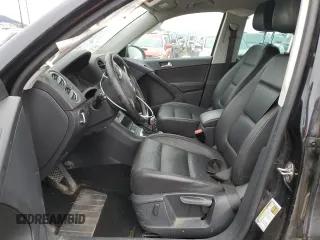 2014 Volkswagen Tiguan SEL with VIN WVGBV3AX2EW596929, listed as a Copart auction lot 46267875 with Not provided miles and Salvage title. Bid and sale history available at DreamBid. Image 7.