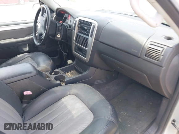 2005 Mercury Mountaineer z VIN 4M2DU66K55ZJ14137, wystawiony jako IAAI lot #42317632 z przebiegiem Nie podano mil oraz . Historia ofert i sprzedaży dostępna na DreamBid. Obrazek 5.