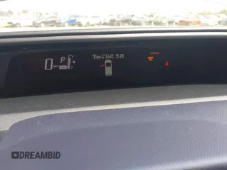 2016 Toyota Prius One z VIN JTDKDTB35G1119947, wystawiony jako IAAI lot #42009815 z przebiegiem 91 941 mil mil oraz . Historia ofert i sprzedaży dostępna na DreamBid. Obrazek 7.