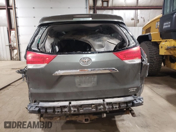 2012 Toyota Sienna XLE с VIN 5TDDK3DC3CS040365, выставлен на аукционе Copart как лот 63818815 с пробегом Не указан миль и Списание • Salvage title. История ставок и продаж доступна на DreamBid. Изображение 6.