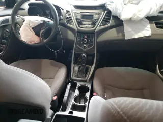 2015 Hyundai Elantra SE с VIN 5NPDH4AE6FH547572, выставлен на аукционе Copart как лот 58419945 с пробегом 177 640 миль миль и Списание • Salvage title. История ставок и продаж доступна на DreamBid. Изображение 8.