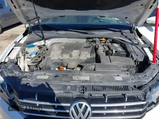 2014 Volkswagen Passat TDI SE w/Sunroof with VIN 1VWBN7A32EC016554, listed as a IAAI auction lot 41472156 with 178,149 mi miles. Bid and sale history available at carsss.com. Image 10.
