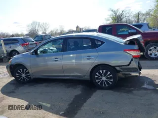 2013 Nissan Sentra SR with VIN 3N1AB7AP4DL645846, listed as a IAAI auction lot 41923706 with 39,328 mi miles and . Bid and sale history available at DreamBid. Image 15.