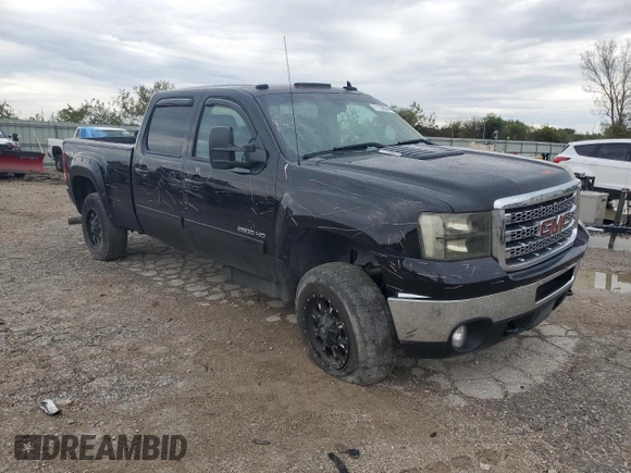 2012 GMC Sierra 2500HD SLT with VIN 1GT121E89CF142433, listed as a Copart auction lot 71720594 with 171,967 mi miles and Salvage title. Bid and sale history available at DreamBid. Image 4.