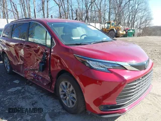 2022 Toyota Sienna LE z VIN 5TDKSKFC0NS047842, wystawiony jako IAAI lot #41724539 z przebiegiem 10 166 mil mil oraz . Historia ofert i sprzedaży dostępna na DreamBid. Obrazek 1.