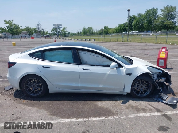 2023 Tesla Model 3 с VIN 5YJ3E1EAXPF645384, выставлен на аукционе IAAI как лот 42401955 с пробегом 18 031 миль миль и . История ставок и продаж доступна на DreamBid. Изображение 13.