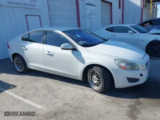 2013 Volvo S60 T5 Premier with VIN YV1612FS7D2184899, listed as a IAAI auction lot 42003628 with 140,073 mi miles. Bid and sale history available at carsss.com. Image 12.