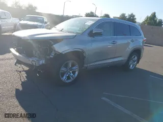 2015 Toyota Highlander Limited with VIN 5TDDKRFH0FS160639, listed as a IAAI auction lot 41448573 with 109,018 mi miles. Bid and sale history available at carsss.com. Image 2.