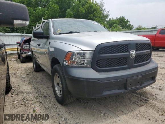2018 Ram 1500 Tradesman z VIN 3C6JR7DT6JG130036, wystawiony jako Copart lot #59821145 z przebiegiem 140 122 mil mil oraz Czysty tytuł • Clean title. Historia ofert i sprzedaży dostępna na DreamBid. Obrazek 4.