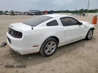 2013 Ford Mustang V6 z VIN 1ZVBP8AM1D5279002, wystawiony jako Copart lot #57902395 z przebiegiem 172 324 mil mil oraz Szkoda całkowita • Salvage title. Historia ofert i sprzedaży dostępna na DreamBid. Obrazek 3.