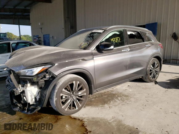 2021 Infiniti QX50 LUXE with VIN 3PCAJ5BA3MF106762, listed as a Copart auction lot 43693113 with 19,382 mi miles. Bid and sale history available at carsss.com. Image 1.