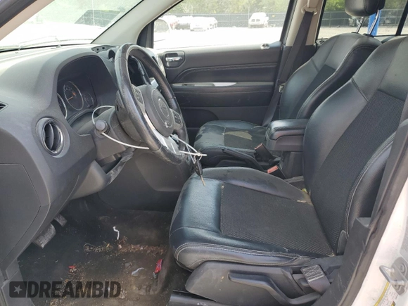2016 Jeep Compass Latitude с VIN 1C4NJCEA4GD698184, выставлен на аукционе Copart как лот 53086985 с пробегом 129 643 миль миль и Списание • Salvage title. История ставок и продаж доступна на DreamBid. Изображение 7.