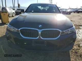 2023 BMW 3 Series 330i with VIN 3MW69FF04P8C91836, listed as a Copart auction lot 48255555 with 27,514 mi miles and Salvage Title. Bid and sale history available at carsss.com. Image 5.