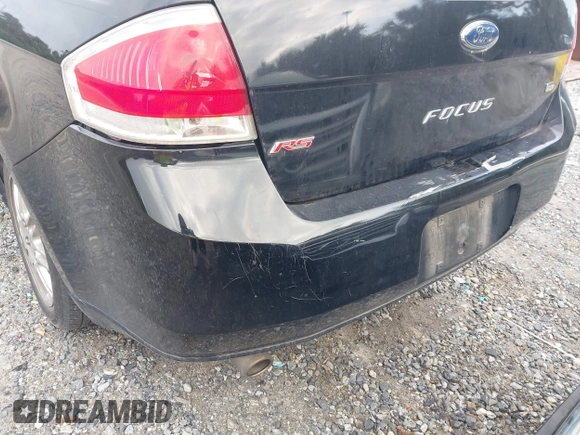 2011 Ford Focus SE with VIN 1FAHP3FN5BW110132, listed as a IAAI auction lot 41927998 with 175,045 mi miles. Bid and sale history available at carsss.com. Image 6.