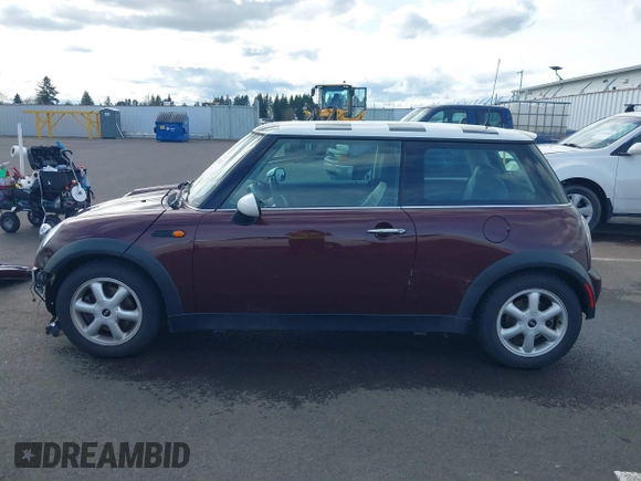 2003 MINI Hardtop with VIN WMWRC33493TC45557, listed as a IAAI auction lot 41868476 with 114,848 mi miles and . Bid and sale history available at DreamBid. Image 15.