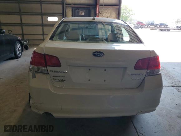 2014 Subaru Legacy Premium z VIN 4S3BMBC61E3018747, wystawiony jako Copart lot #55502445 z przebiegiem 139 524 mil mil oraz Szkoda całkowita • Salvage title. Historia ofert i sprzedaży dostępna na DreamBid. Obrazek 6.