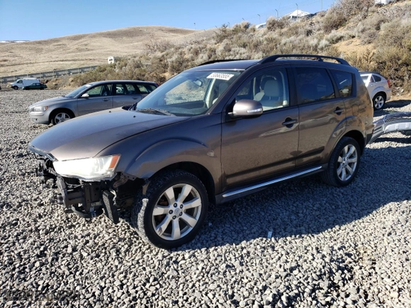 2010 Mitsubishi Outlander XLS with VIN JA4JT4AX8AZ006392, listed as a Copart auction lot 50663555 with 104,172 mi miles and Salvage Title. Bid and sale history available at carsss.com. Image 1.