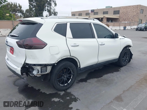 2016 Nissan Rogue SL with VIN 5N1AT2MT4GC784277, listed as a IAAI auction lot 42174881 with 117,566 mi miles. Bid and sale history available at carsss.com. Image 4.