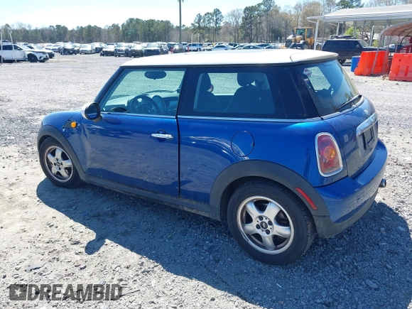 2008 MINI Hardtop with VIN WMWMF33548TT65118, listed as a IAAI auction lot 41819678 with 146,247 mi miles and . Bid and sale history available at DreamBid. Image 3.