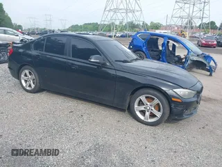 2013 BMW 3 Series 328i xDrive z VIN WBA3B5C55DF596041, wystawiony jako IAAI lot #42348070 z przebiegiem Nie podano mil oraz . Historia ofert i sprzedaży dostępna na DreamBid. Obrazek 1.