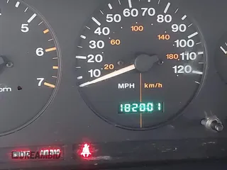 1998 Jeep Grand Cherokee Limited with VIN 1J4GZ78YXWC236969, listed as a IAAI auction lot 41095686 with 182,001 mi miles. Bid and sale history available at carsss.com. Image 16.
