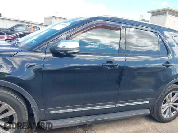 2019 Ford Explorer XLT z VIN 1FM5K7D82KGA39977, wystawiony jako IAAI lot #42190336 z przebiegiem 137 216 mil mil oraz . Historia ofert i sprzedaży dostępna na DreamBid. Obrazek 14.