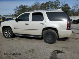2010 GMC Yukon Denali with VIN 1GKUCEEF8AR289245, listed as a Copart auction lot 41690285 with 224,122 mi miles and Salvage Title. Bid and sale history available at carsss.com. Image 2.
