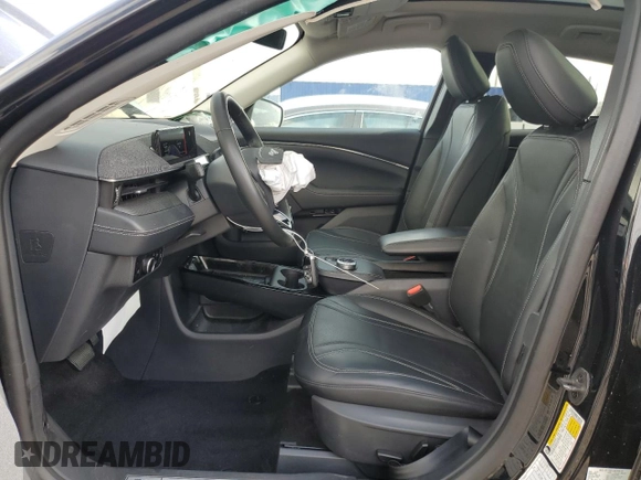 2023 Ford Mustang Mach-E Premium с VIN 3FMTK3SU6PMA98088, выставлен на аукционе Copart как лот 59276155 с пробегом 30 486 миль миль и На запчасти • Non repairable. История ставок и продаж доступна на DreamBid. Изображение 7.