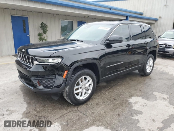 2025 Jeep Grand Cherokee Laredo with VIN 1C4RJHAG1SC278728, listed as a Copart auction lot 45920395 with 3,850 mi miles and Salvage Title. Bid and sale history available at DreamBid. Image 1.