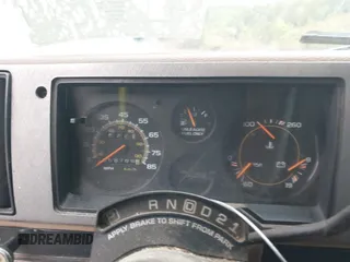1993 GMC Vandura z VIN 1GTEG25K7PF510652, wystawiony jako IAAI lot #42097211 z przebiegiem 368 766 mil mil oraz . Historia ofert i sprzedaży dostępna na DreamBid. Obrazek 7.