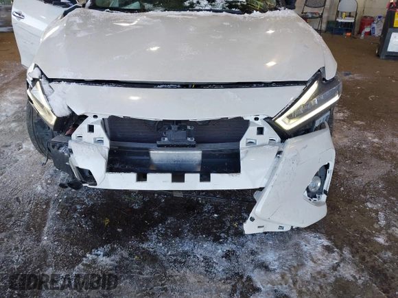 2020 Nissan Maxima Platinum with VIN 1N4AA6FV5LC385023, listed as a IAAI auction lot 41340116 with 82,924 mi miles and . Bid and sale history available at DreamBid. Image 6.
