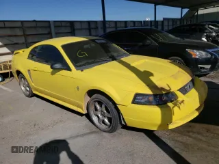 2001 Ford Mustang Standard with VIN 1FAFP40401F161016, listed as a Copart auction lot 69767514 with 123,192 mi miles and Salvage Title. Bid and sale history available at carsss.com. Image 1.